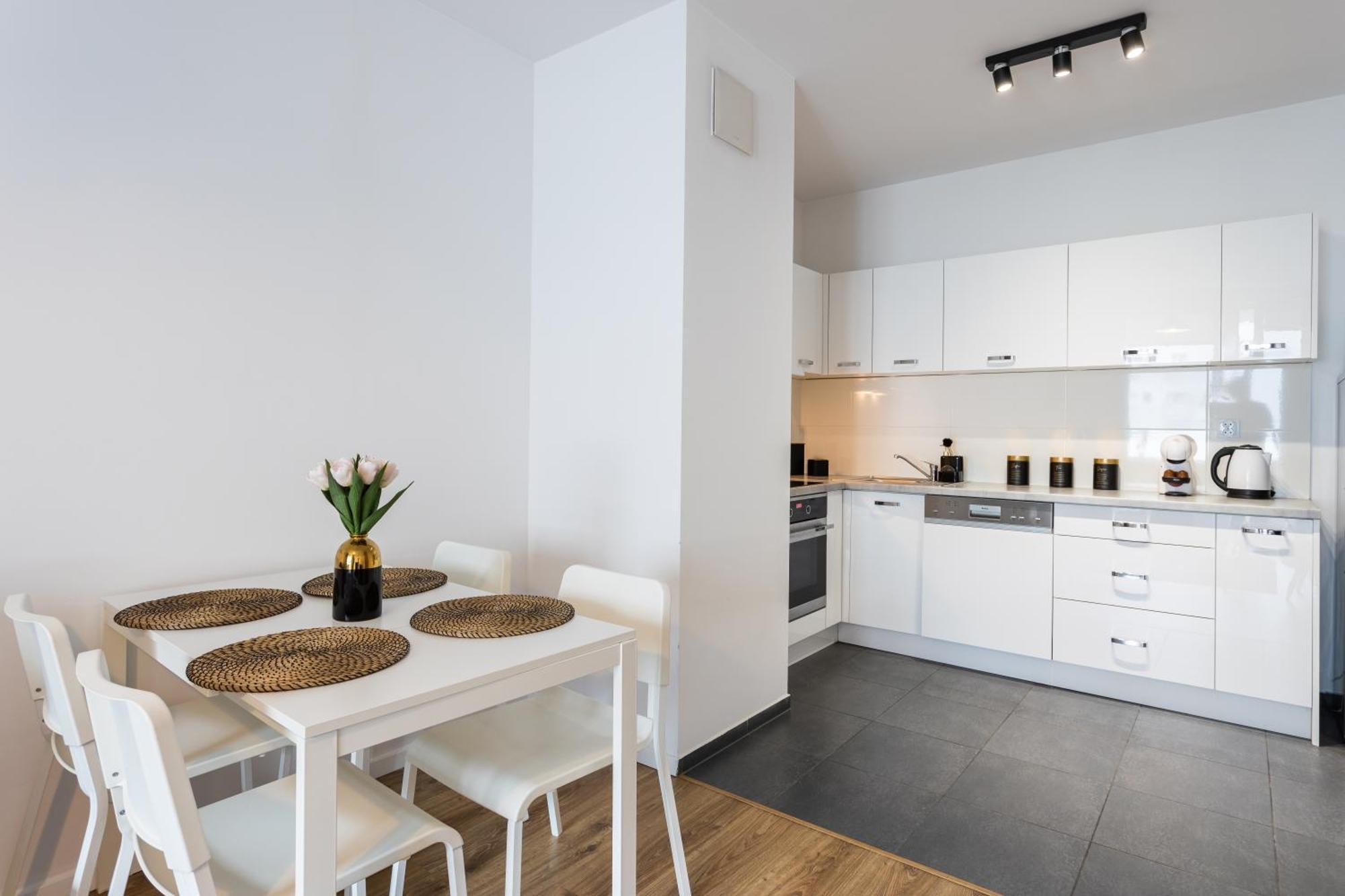Urban Chic - Pereca - Rondo Onz - Luxury Warsaw Stays - 14 People Exterior foto